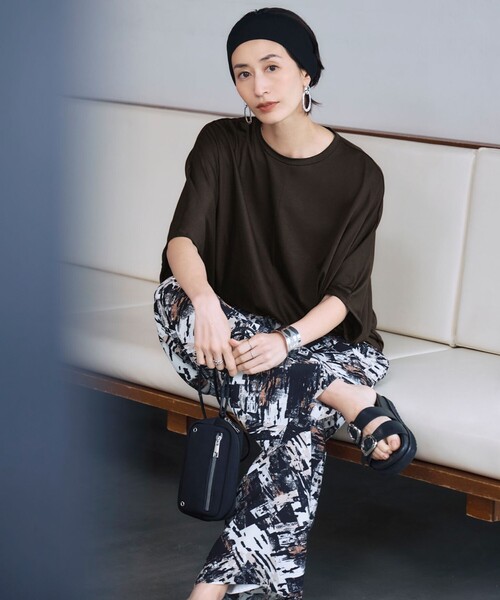ICB(アイシービー)の「Ly.Coハイゲージ カットソー(Tシャツ/カットソー・レディース・ダルブルー系/ダークブラウン系/ブラック系/アイボリー系・LARGE/X-LARGE)」の7枚目の写真