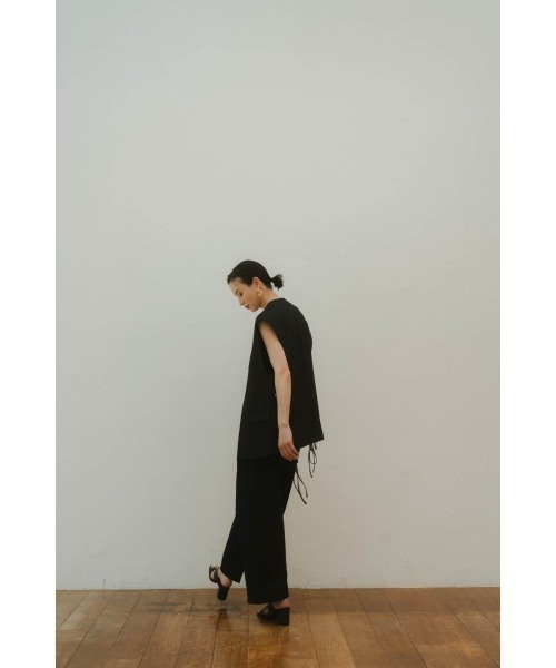 【新品未使用】undulate gillet / Knuth Marf undulate gillet/black (unisex) | KNUTH MARF