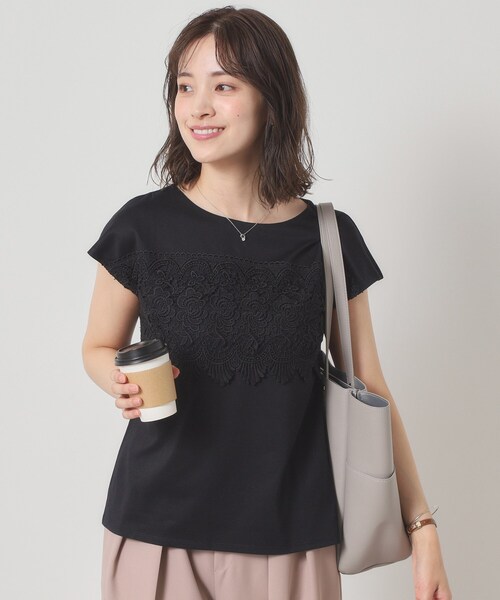 ITS'DEMO（イッツデモ）の「【吸水速乾／手洗い可／洗濯後しわになりにくい】カットミラノフロントレーストップス（Tシャツ/カットソー・レディース・ブラック/ベビーピンク/サックスブルー/オフホワイト・00）」の3枚目の写真