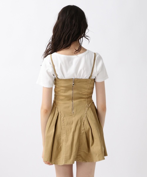 FOREVER 21（フォーエバー トゥエンティーワン）の「【2025SS】ツイルプリーツミニキャミワンピース（ワンピース・レディース・カーキ/ベージュ・FREE）」の6枚目の写真