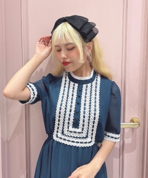 F i.n.t（フィント）の「ビッグチュール多重リボンカチューシャ（カチューシャ・レディース・アイボリー/ブラック・FREE）」の14枚目の写真