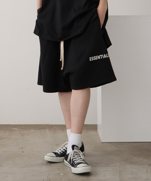 FOG ESSENTIALS(エフオージーエッセンシャルズ)の「FOG ESSENTIALS/エッセンシャルズ SWEAT SHORTS ショーツ メンズ 夏物 夏服(スウェットパンツ・メンズ・ブラック/クリーム/グレー・XL/XXL/L)」の5枚目の写真