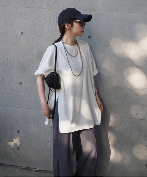LAULEN（ローレン）の「side slit oversize tee /クルーネックサイドスリットオーバーサイズTシャツ（Tシャツ/カットソー・レディース・ホワイト/グレー/チャコールグレー・FREE）」の5枚目の写真