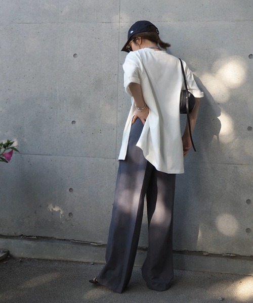 LAULEN（ローレン）の「side slit oversize tee /クルーネックサイドスリットオーバーサイズTシャツ（Tシャツ/カットソー・レディース・ホワイト/グレー/チャコールグレー・FREE）」の7枚目の写真