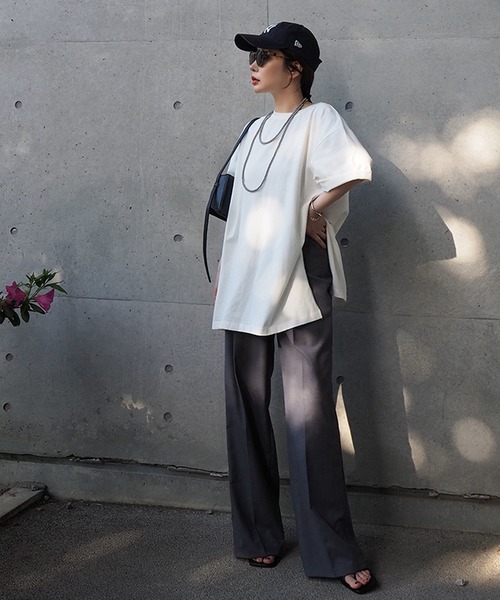 LAULEN（ローレン）の「side slit oversize tee /クルーネックサイドスリットオーバーサイズTシャツ（Tシャツ/カットソー・レディース・ホワイト/グレー/チャコールグレー・FREE）」の8枚目の写真