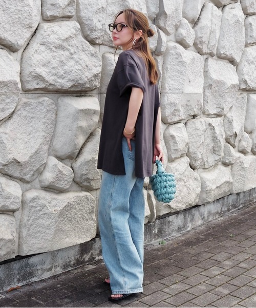 LAULEN（ローレン）の「side slit oversize tee /クルーネックサイドスリットオーバーサイズTシャツ（Tシャツ/カットソー・レディース・ホワイト/グレー/チャコールグレー・FREE）」の16枚目の写真