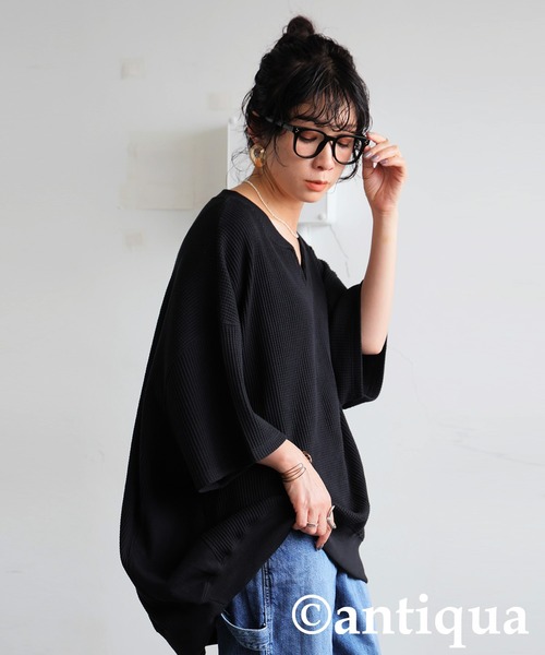 antiqua（アンティカ）の「コーデセット　カフタンワッフルトップス×ベルトデニムパンツ（Tシャツ/カットソー・レディース・オートミール/スミクロ/ブルー/ブラック・SMALL/MEDIUM/LARGE/X-LARGE）」の16枚目の写真