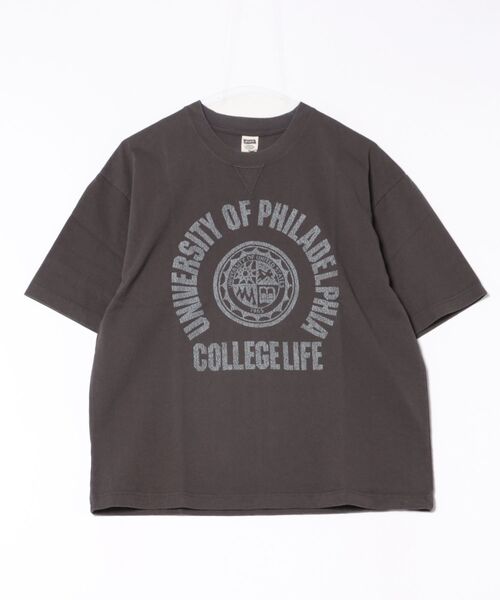 B'day(ビーデイ)の「ビンテージ加工 ヘビー天竺ガゼット付き アメカジひび割れプリントTEE ハードウォッシュ加工(Tシャツ/カットソー・メンズ・ネイビー/スミクロ/オフホワイト・LARGE/MEDIUM)」の2枚目の写真