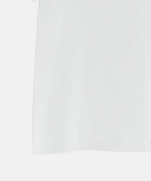 LE CIEL BLEU(ルシェルブルー)の「ボクシーTシャツwパールエンベリッシュメント / Boxy T-shirt w/Pearl Embellishment(Tシャツ/カットソー・レディース・オフホワイト/ブラック/ネイビー・36)」の5枚目の写真