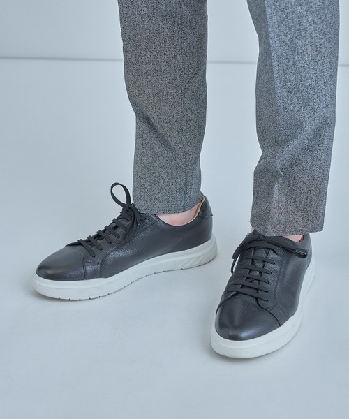 MEN'S BIGI(メンズビギ)の「【MODELLO/モデロ】GORETEX 別注 レザースニーカー<防水・抗菌・抗ウイルス加工・抗カビ・防臭・消臭>(スニーカー・メンズ・ホワイト/ブラック・01/03/02)」の2枚目の写真