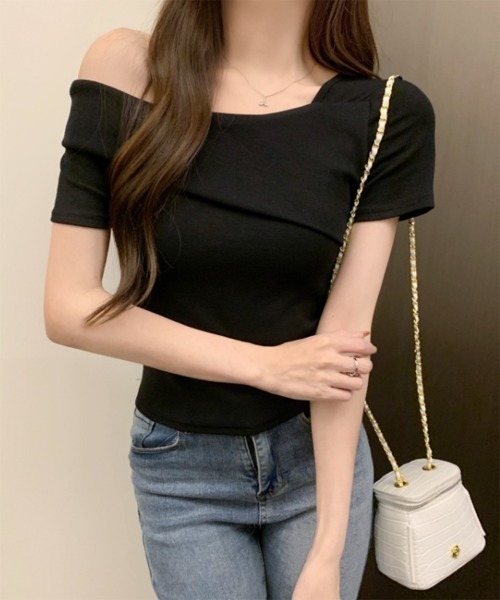 NANEA(ナネア)の「ワンショルダーアシンメトリーTシャツ(Tシャツ/カットソー・レディース・ホワイト/ブラック・SMALL/MEDIUM/LARGE)」の22枚目の写真
