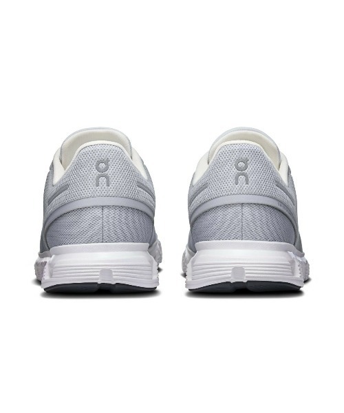 On(オン)の「On Cloud 6(オン クラウド 6)(スニーカー・メンズ・ブラック系/ホワイト系・25cm/25.5cm/26cm/26.5cm/27cm/27.5cm/28cm/28.5cm/29cm/29.5cm/30cm)」の3枚目の写真