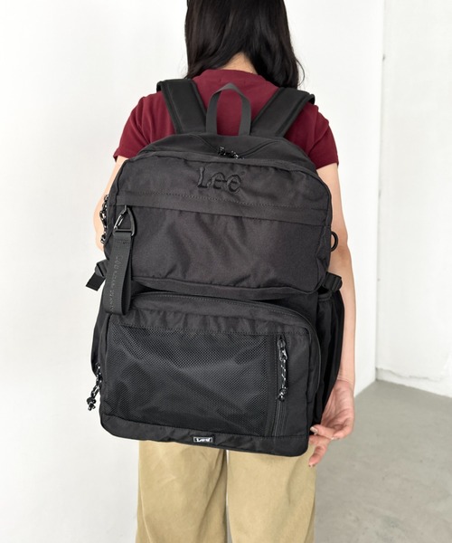 Lee(リー)の「Lee/リー 撥水 多機能 テープチャーム付き リュック/デイパック バックパック/大容量 約31.0リットル/スクール(バックパック/リュック・レディース・ブラック×ブラック/ブラック×ピンク/ブラック×ホワイト・FREE)」の12枚目の写真