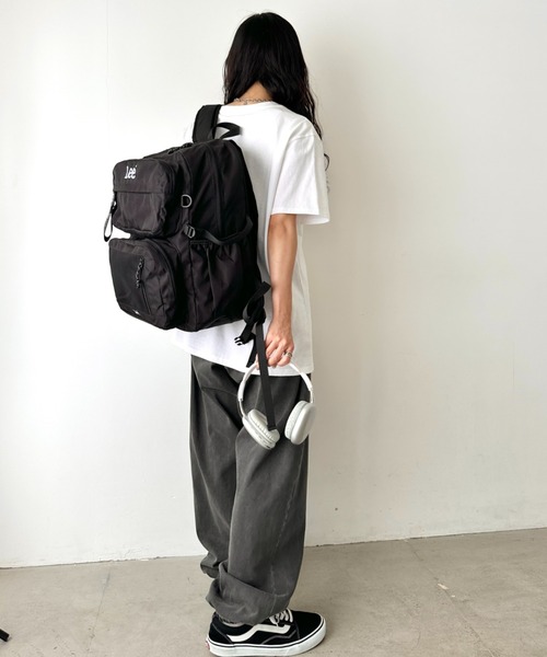 Lee(リー)の「Lee/リー 撥水 多機能 テープチャーム付き リュック/デイパック バックパック/大容量 約31.0リットル/スクール(バックパック/リュック・レディース・ブラック×ブラック/ブラック×ピンク/ブラック×ホワイト・FREE)」の9枚目の写真
