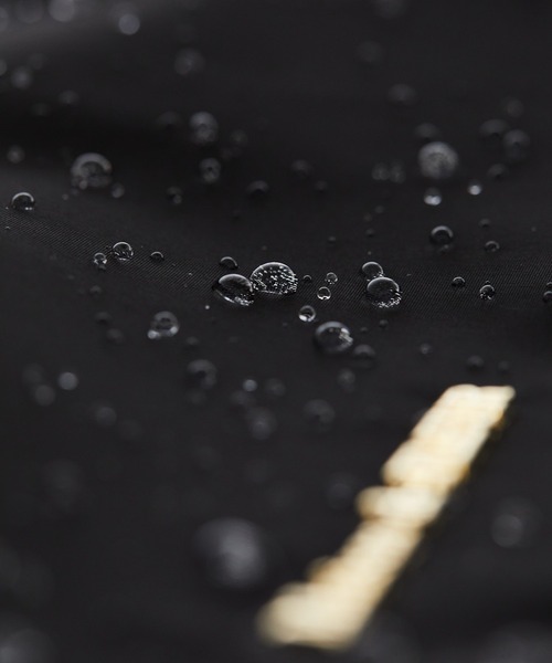 Maison de FLEUR（メゾンドフルール）の「撥水加工キャリーオンリュック（バックパック/リュック・レディース・ブラック/ピンク系その他・FREE）」の6枚目の写真