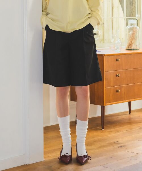 RETRO GIRL（レトロガール）の「タックバミューダPT（その他パンツ・レディース・ベージュ/ブラック/チャコールグレー・FREE）」の8枚目の写真