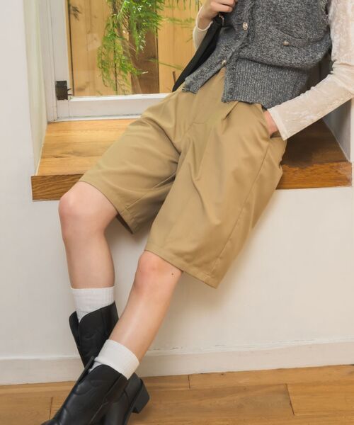 RETRO GIRL（レトロガール）の「タックバミューダPT（その他パンツ・レディース・ベージュ/ブラック/チャコールグレー・FREE）」の21枚目の写真
