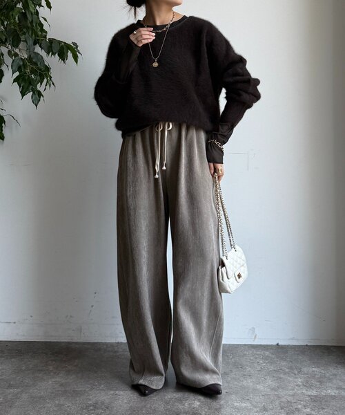 DouDou（ドゥドゥ）の「ヘリンボーンコーデュロイイージーパンツ（その他パンツ・レディース・オフホワイト/チャコールグレー/グレイッシュベージュ・FREE/TM）」の5枚目の写真