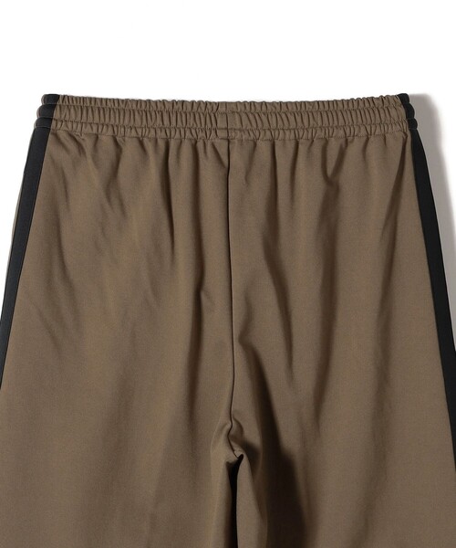 SHIPS（シップス）の「SHIPS Primary Navy Label:ピンタック ジャージー ライン パンツ（その他パンツ・レディース・ネイビー/ブラウン/ダークグレー/ベージュ・ONE SIZE）」の10枚目の写真