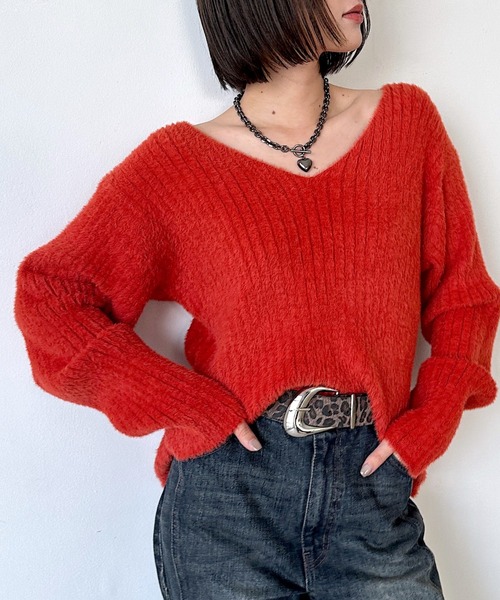 PAGEBOY(ページボーイ)の「WEB限定アイテム/クラウドシャギーVニット(ニット/セーター・レディース・グレイッシュベージュ/チョコ/ブラック/グリーン系その他/オレンジ・FREE)」の22枚目の写真