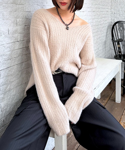 PAGEBOY(ページボーイ)の「WEB限定アイテム/クラウドシャギーVニット(ニット/セーター・レディース・グレイッシュベージュ/チョコ/ブラック/グリーン系その他/オレンジ・FREE)」の12枚目の写真