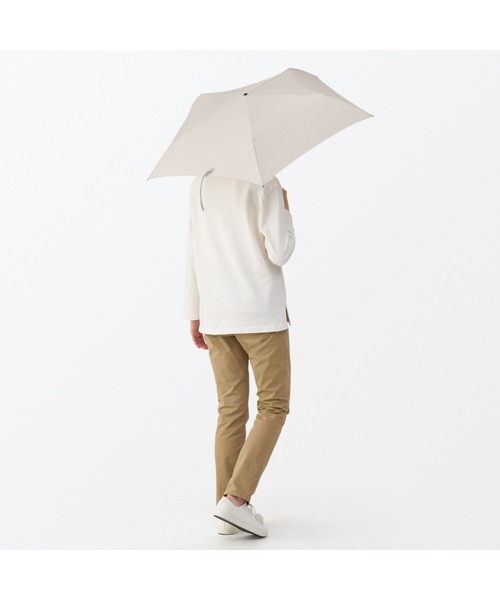 無印良品（ムジルシリョウヒン）の「晴雨兼用　軽量　折りたたみ傘（折りたたみ傘・レディース・ブルー系/ブラック・50cm）」の10枚目の写真
