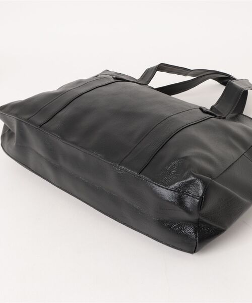 Sakka（サッカ）の「【ファスナー仕様】 PUレザートートバッグ（トートバッグ・レディース・ブラック/ブラウン/グリーン/グレー・FREE）」の6枚目の写真