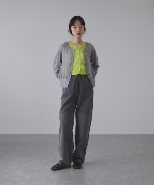 ADAM ET ROPE'(アダムエロペ)の「ソフトギャザーローファー/撥水・晴雨兼用(ローファー・レディース・ブラック/ダークブラウン・23.5/24.5/24/23)」の4枚目の写真