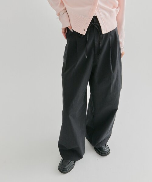 mystic(ミスティック)の「サテンベルトパンツ(その他パンツ・レディース・ブラウン/ベージュ/ブラック・2/1)」の8枚目の写真