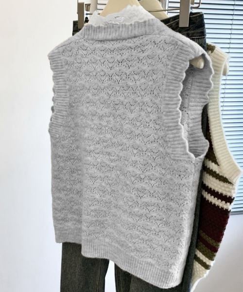 Miniministore(ミニミニストア)の「ニットベストネックラインレースニットジレ(ベスト・レディース・イエロー×グリーン/グレイッシュベージュ/ライトグレー/ピンク/ラベンダー・FREE)」の10枚目の写真