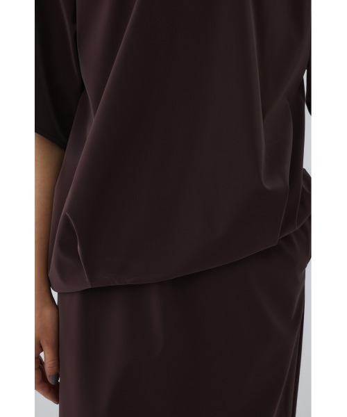 RIM.ARK(リムアーク)の「Shimmer asymmetry tops シマーアシンメトリートップス(Tシャツ/カットソー・レディース・ブラック/マジェンタ/ライトベージュ・36/38)」の14枚目の写真