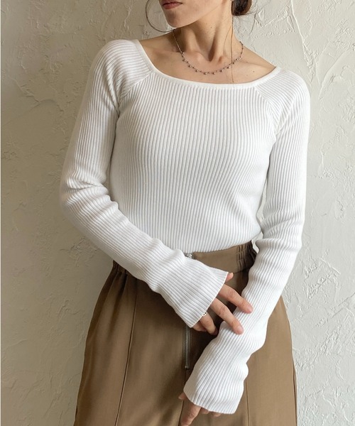 She's Closet(シーズクローゼット)の「デコルテ見せタイト長袖ボートネックリブニットトップス(ニット/セーター・レディース・杢グレー/オフホワイト/ブラック/ネイビー/ミント・FREE)」の2枚目の写真