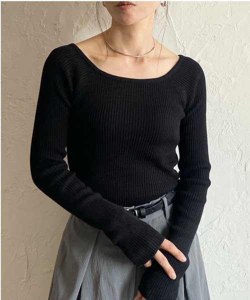 She's Closet(シーズクローゼット)の「デコルテ見せタイト長袖ボートネックリブニットトップス(ニット/セーター・レディース・杢グレー/オフホワイト/ブラック/ネイビー/ミント・FREE)」の3枚目の写真