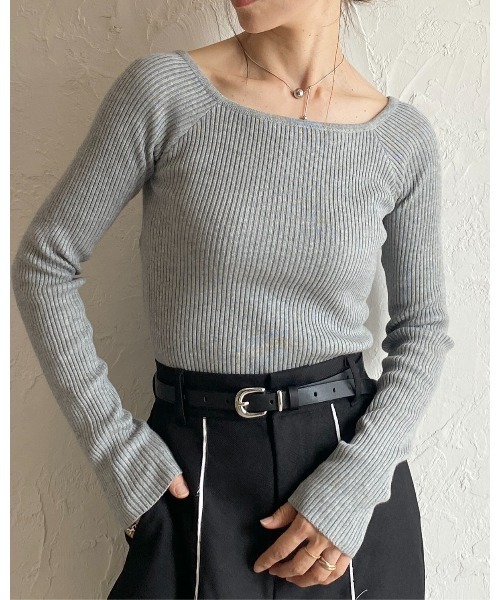 She's Closet(シーズクローゼット)の「デコルテ見せタイト長袖ボートネックリブニットトップス(ニット/セーター・レディース・杢グレー/オフホワイト/ブラック/ネイビー/ミント・FREE)」の13枚目の写真