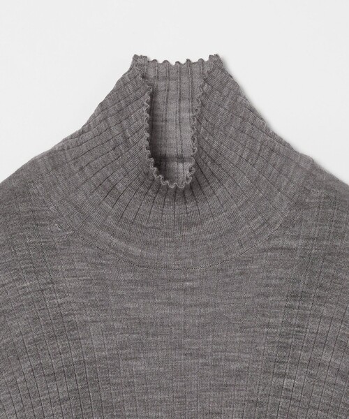 conte（コンテ）の「＜conte＞シアー リブ タートルネックニット（ニット/セーター・レディース・ベージュ/ネイビー/ライム/グレー系・FREE）」の7枚目の写真