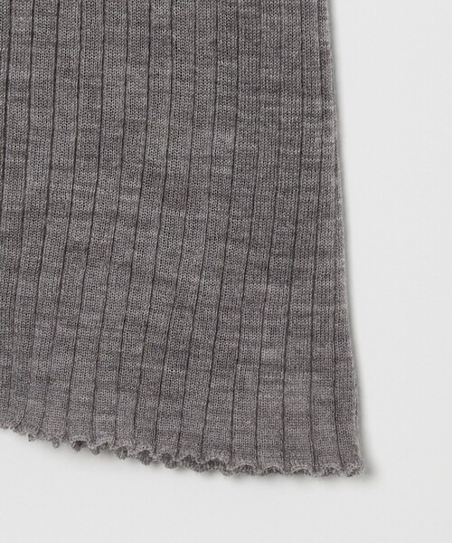 conte（コンテ）の「＜conte＞シアー リブ タートルネックニット（ニット/セーター・レディース・ベージュ/ネイビー/ライム/グレー系・FREE）」の9枚目の写真