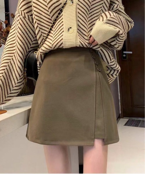 Mejoul（メジュール）の「【2025秋冬新作】【インパン付き】サイドボタンサイドボタン スリットメルトンミニスカート（スカート・レディース・ブラウン/ブラック・L/M）」の4枚目の写真