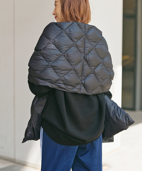 Spick & Span(スピックアンドスパン)の「《一部店舗+WEB限定》TAION / タイオン CITY REVERSIBLE DOWN STOLE(ストール/ショール・レディース・ブラック・FREE)」の3枚目の写真