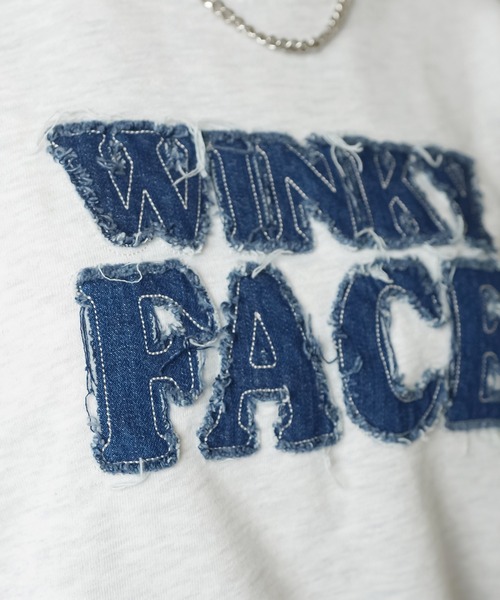 SPINNS（スピンズ）の「ゆるっと着るだけで今っぽ☆デニムロゴが映えるビッグスウェット（スウェット・レディース・オートミール/チャコール/アイボリー/レッド/ブラウン・ONESIZE）」の13枚目の写真