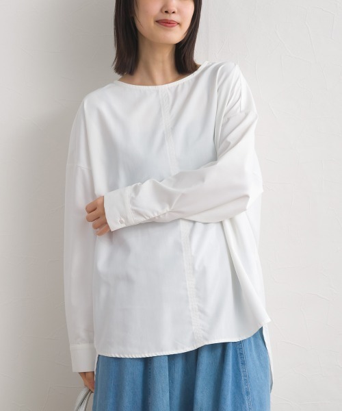 OMNES(オムネス)の「テックコットンクルーネック裾ラウンドブラウス(シャツ/ブラウス・レディース・ホワイト/ブラック/ベージュ/イエロー/グリーン/ブルー系その他/ネイビー系・FREE)」の2枚目の写真