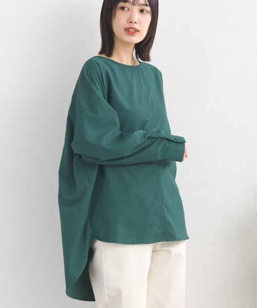 OMNES(オムネス)の「テックコットンクルーネック裾ラウンドブラウス(シャツ/ブラウス・レディース・ホワイト/ブラック/ベージュ/イエロー/グリーン/ブルー系その他/ネイビー系・FREE)」の5枚目の写真