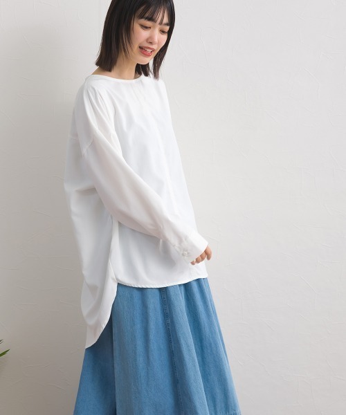 OMNES(オムネス)の「テックコットンクルーネック裾ラウンドブラウス(シャツ/ブラウス・レディース・ホワイト/ブラック/ベージュ/イエロー/グリーン/ブルー系その他/ネイビー系・FREE)」の11枚目の写真