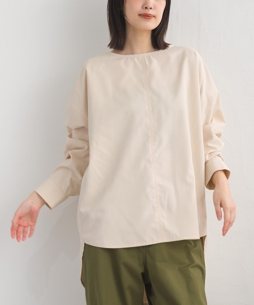 OMNES(オムネス)の「テックコットンクルーネック裾ラウンドブラウス(シャツ/ブラウス・レディース・ホワイト/ブラック/ベージュ/イエロー/グリーン/ブルー系その他/ネイビー系・FREE)」の17枚目の写真