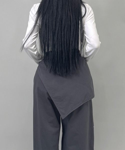 FOLLOWIN（フォロウィン）の「2way/ラップスカートレイヤーワイドパンツ（その他パンツ・レディース・グレー/ブラック・MEDIUM/SMALL）」の20枚目の写真