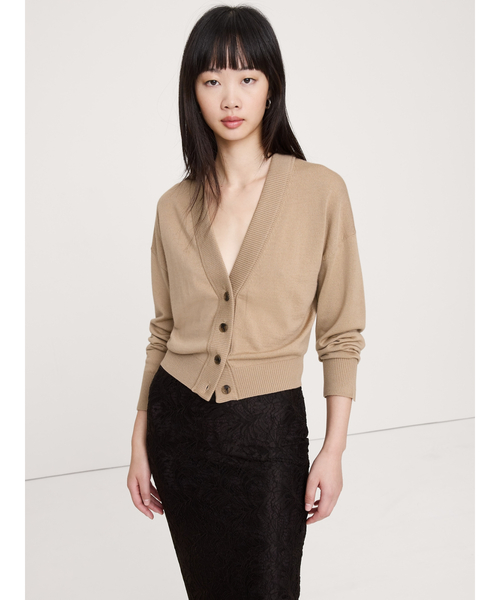 Banana Republic（バナナリパブリック）の「メリノ カーディガン（カーディガン/ボレロ・レディース・キャメル/ブラウン/ホワイト・L/S/M/XS）」の3枚目の写真