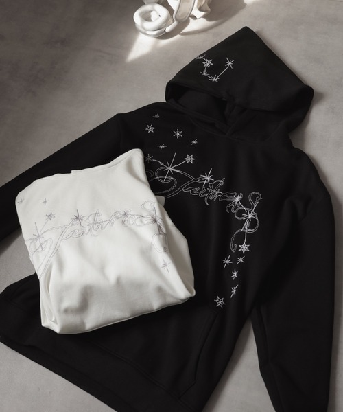 Ulysses(ユリシス)の「ロゴ刺繍デザインフーディー(パーカー・レディース・ホワイト/ブラック・L/M)」の5枚目の写真