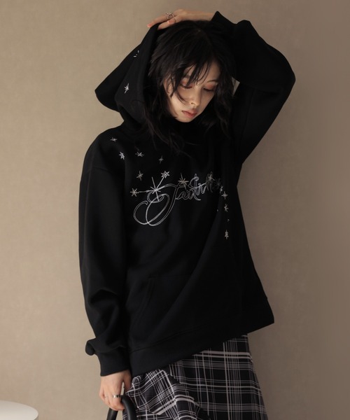 Ulysses(ユリシス)の「ロゴ刺繍デザインフーディー(パーカー・レディース・ホワイト/ブラック・L/M)」の13枚目の写真
