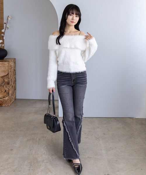 clear（クリア）の「肩ビジューフェザーオフショルニットトップス[大人 フェミニン 上品]≪AW新作≫（ニット/セーター・レディース・ミント/ボルドー/ブラウン/グレー/アイボリー/ブラック/ピンクベージュ・F）」の15枚目の写真