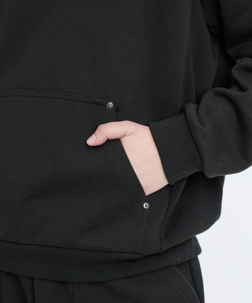 RVCA(ルーカ)の「RVCA レディース RECESSION HOODIE パーカー 【2025年秋冬モデル】 @autumn/ルーカプルオーバーパーカー・フーディー(パーカー・レディース・ホワイト/ブラック/ブルー系その他・SMALL/MEDIUM)」の8枚目の写真