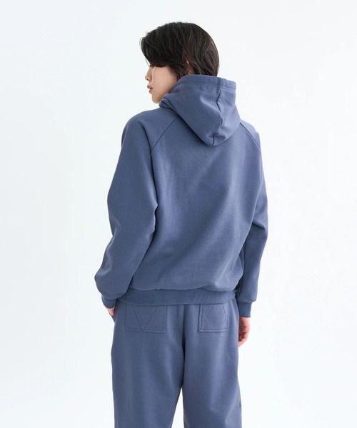 RVCA(ルーカ)の「RVCA レディース RECESSION HOODIE パーカー 【2025年秋冬モデル】 @autumn/ルーカプルオーバーパーカー・フーディー(パーカー・レディース・ホワイト/ブラック/ブルー系その他・SMALL/MEDIUM)」の4枚目の写真